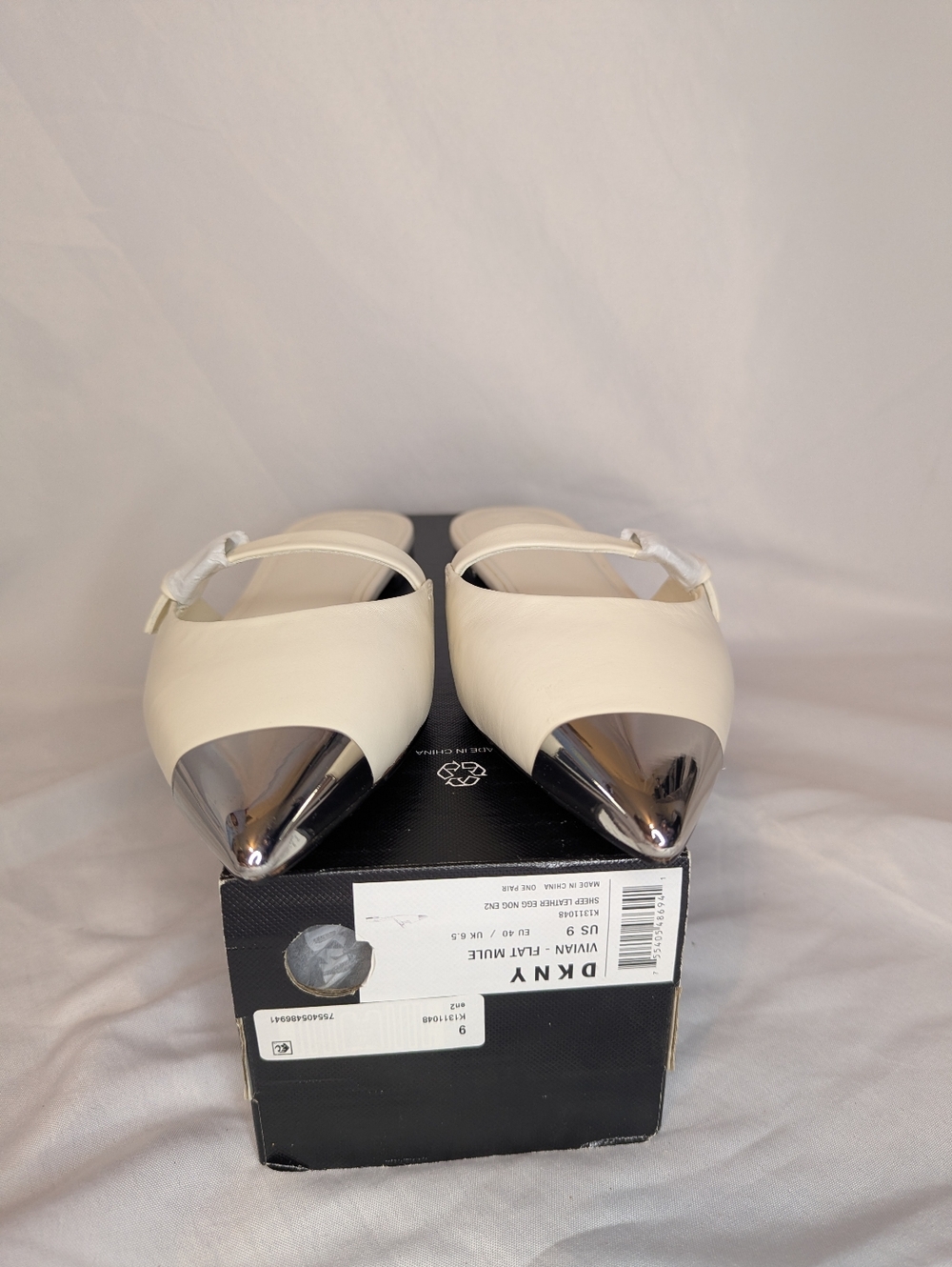 DKNY Vivian Flat Mule Women's Size 9 - NEW - Picture 2 of 10
